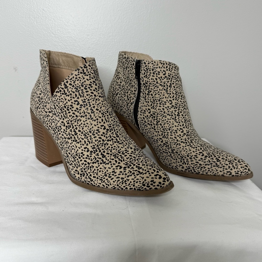 Serra Women's 9 Side Cut Leopard Print 3 Inch Side Zip Pointed Toe Booties